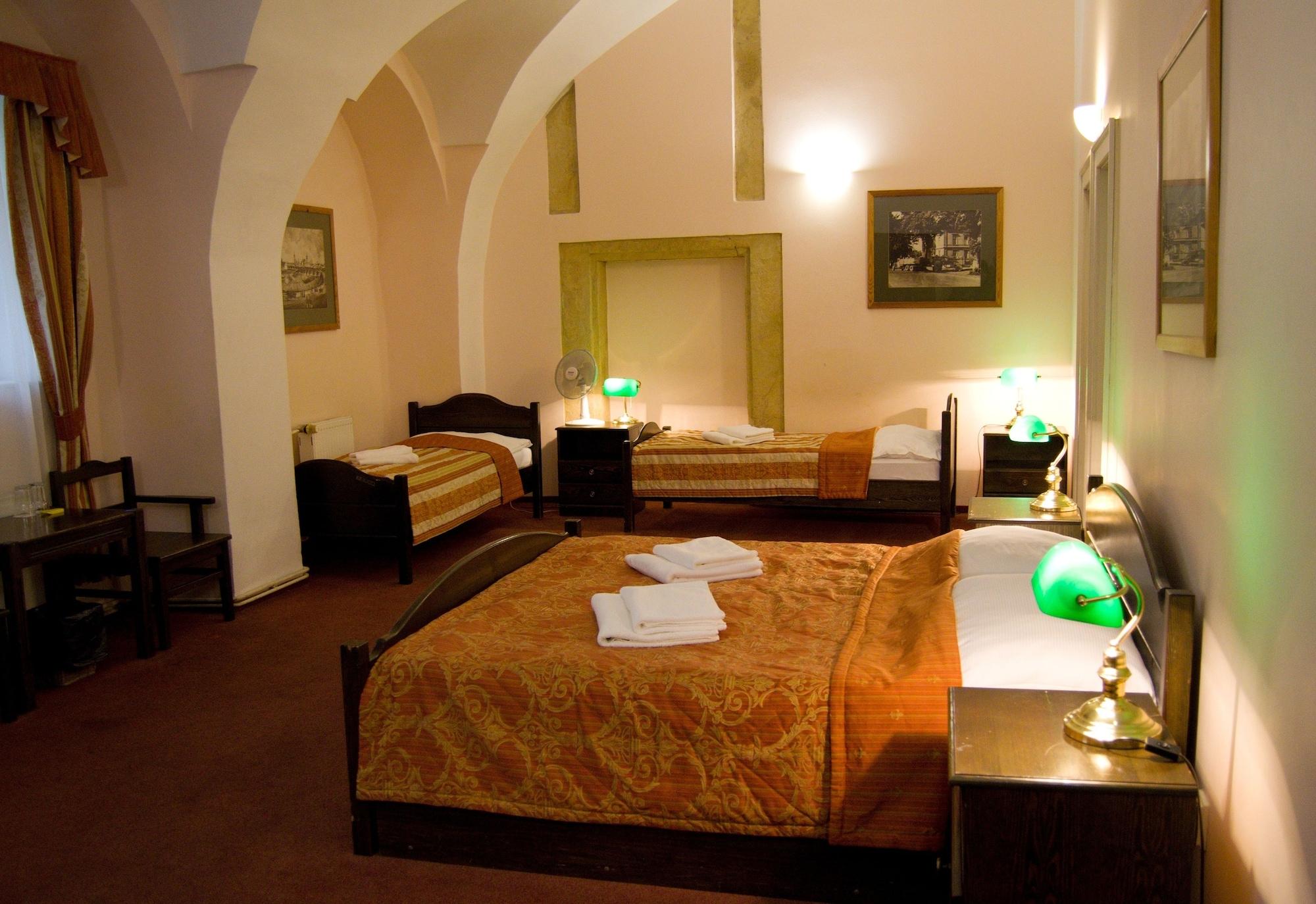U Medvidku-Brewery Hotel Prague Exterior photo